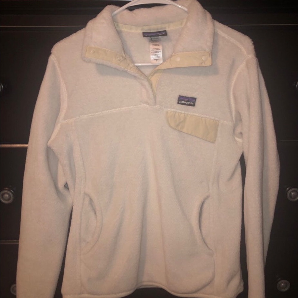 women’s white patagonia pullover